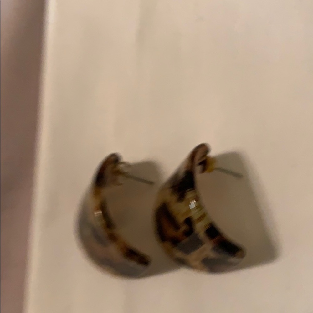 Earrings - Picture 2 of 3